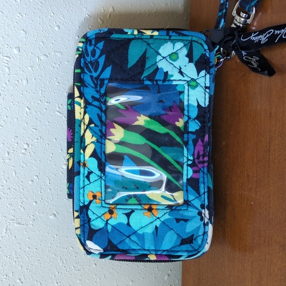 Vera Bradley Midnight Blues Floral Pattern Quilted Zip Around ID Wristlet Wallet - Picture 3 of 9